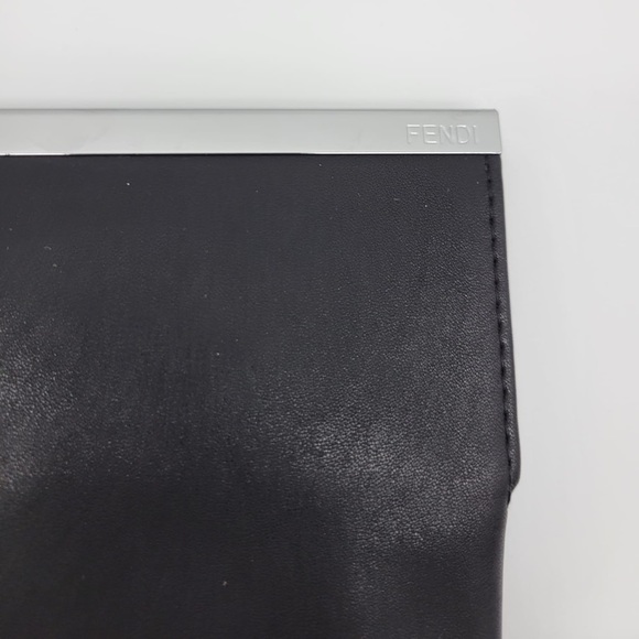 ❌SOLD❌ Fendi Sunglasses Leather Bag - Picture 3 of 5